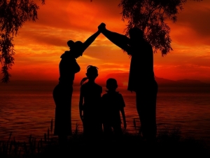 5 Ways To Secure Your Family's Financial Future With Effective Planning