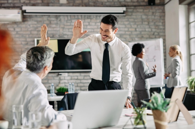 Key Ways to Reward Your Employees in 2023